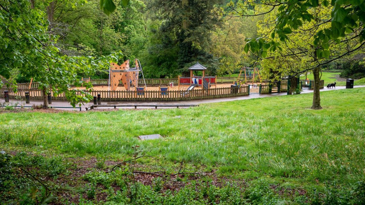 School Path Ironbridge Home With Roof Terrace エクステリア 写真